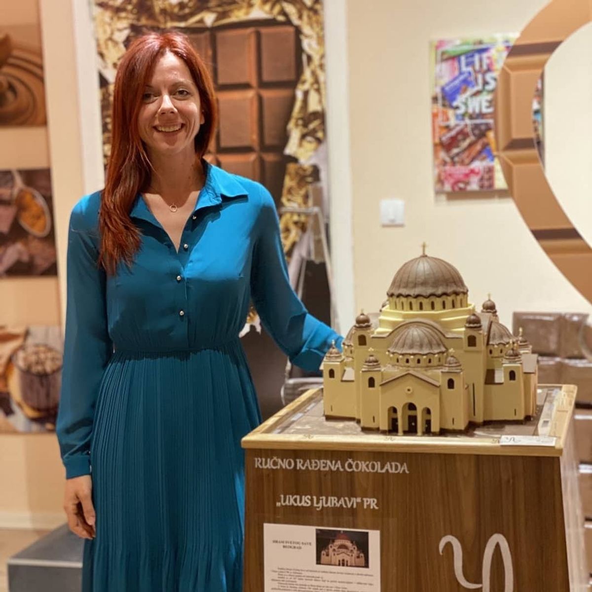 Љубав према људима у коцкици чоколаде Љубав према људима у коцкици чоколаде