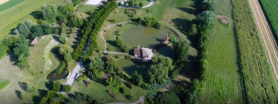 Бајковит и јединствен салаш