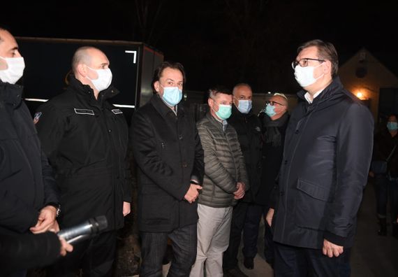 Predsednik Vučić obišao radove na izgradnji nove kovid bolnice