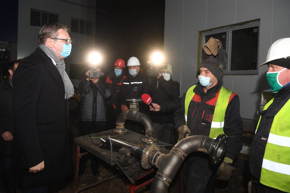 Presednik Vučić obišao radove na izgradnji nove Kovid bolnice u Kruševcu