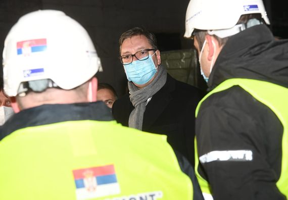 Presednik Vučić obišao radove na izgradnji nove Kovid bolnice u Kruševcu