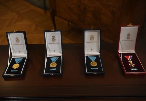 Уручене златне медаље за заслуге поводом Дана примирја и постхумно Сретењски орден трећег степена Добрици Ерићу