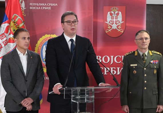 Predsednik Vučić prisustvovao sastanku na kome su predstavljeni rezultati analize stanja funkcionalnih i operativnih sposobnosti Vojske Srbije za 2020. godinu