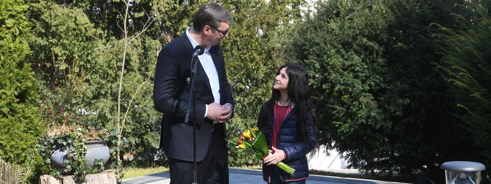 Predsednik Vučić ugostio Viljanu Čekić i njenu porodicu