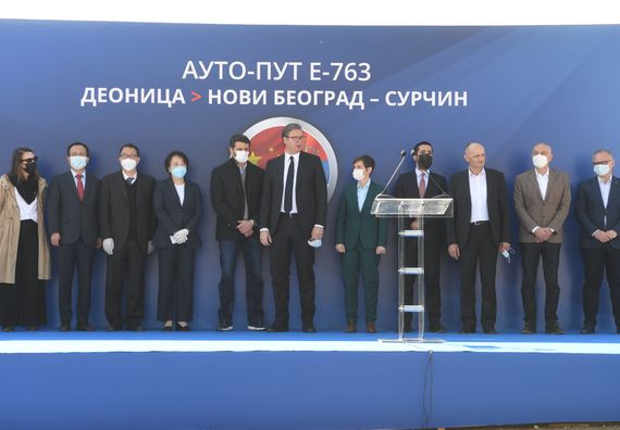 Predsednik Vučić prisustvovao početku radova na putu Novi Beograd-Surčin