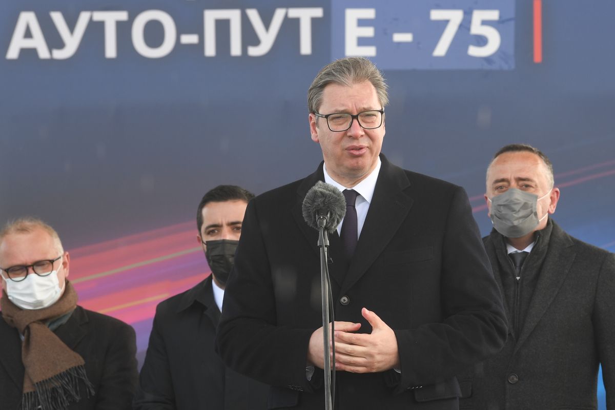 Predsednik Vučić prisustvovao otvaranju petlje Batajnica (autoput E75)