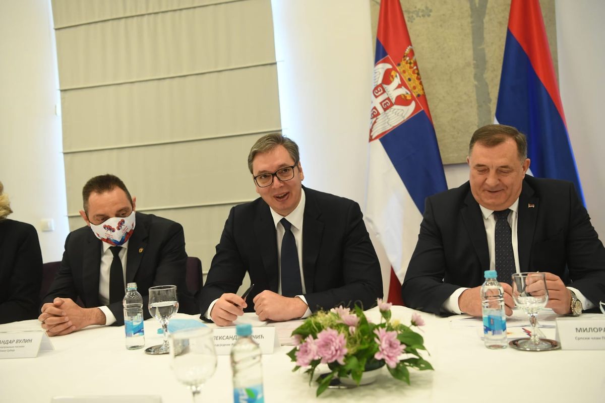 Председник Вучић састао се са начелницима четири општине из РС