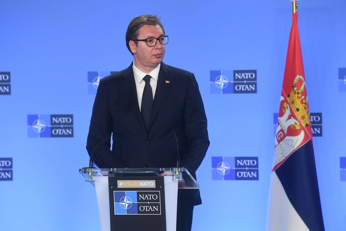 Predsednik Vučić sastao se sa generalnim sekretarom NATO Jensom Stoltenbergom u Briselu