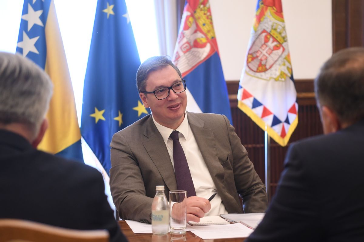 Predsednik Vučić sastao se sa delegacijom Republike Srpske
