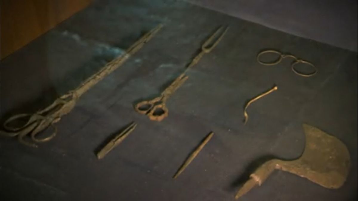 Hirurški instrumenti iz srednjeg veka u manastiru Orahovica kod Priboja