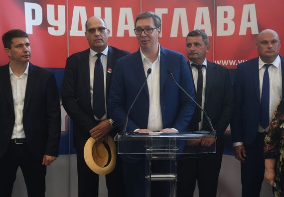 Predsednik Vučić prisustvovao početku rada proizvodnog pogona fabrike Jumko u Rudnoj Glavi