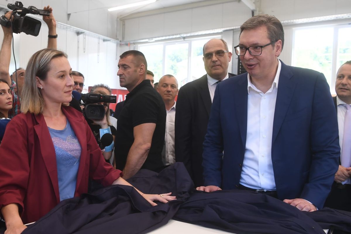 Predsednik Vučić prisustvovao početku rada proizvodnog pogona fabrike Jumko u Rudnoj Glavi