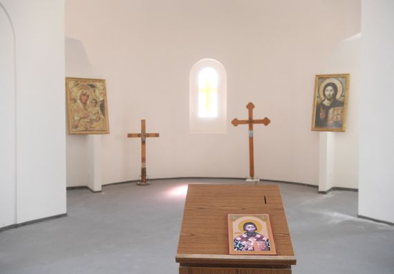 Predsednik Vučić obišao novoizgrađenu crkvu Svetog Save u Deževi
