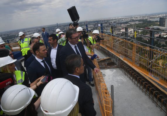 Predsednik Vučić prisustvovao ceremoniji obeležavanja završetka radova na konstrukciji Kule Beograd