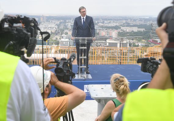 Председник Вучић присуствовао церемонији обележавања завршетка радова на конструкцији Куле Београд