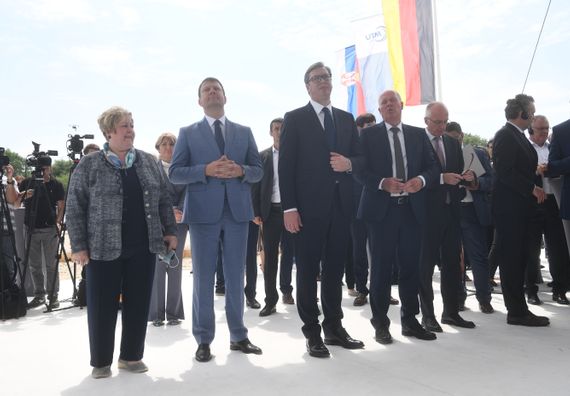 Predsednik Vučić prisustvovao ceremoniji povodom početka radova na izgradnji postrojenja za popravke kompanije 