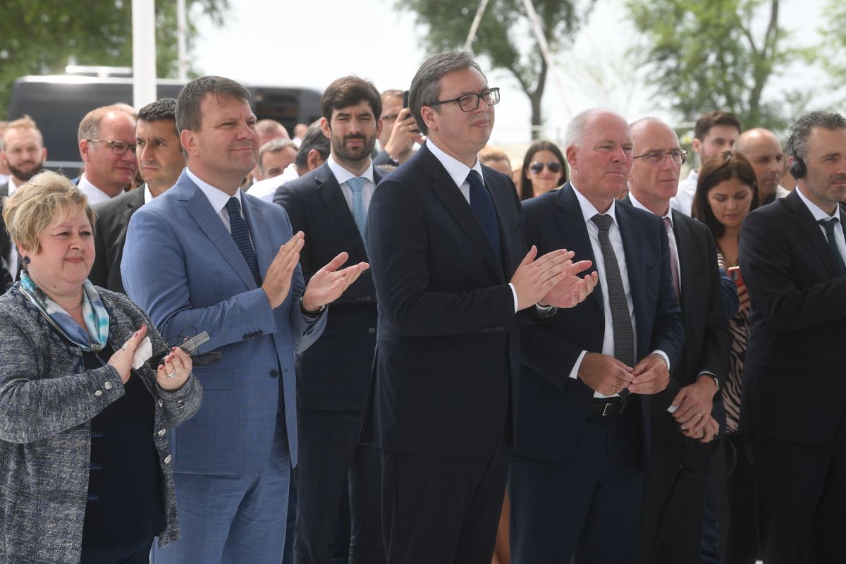 Predsednik Vučić prisustvovao ceremoniji povodom početka radova na izgradnji postrojenja za popravke kompanije 