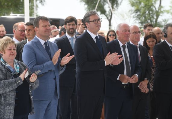 Predsednik Vučić prisustvovao ceremoniji povodom početka radova na izgradnji postrojenja za popravke kompanije 