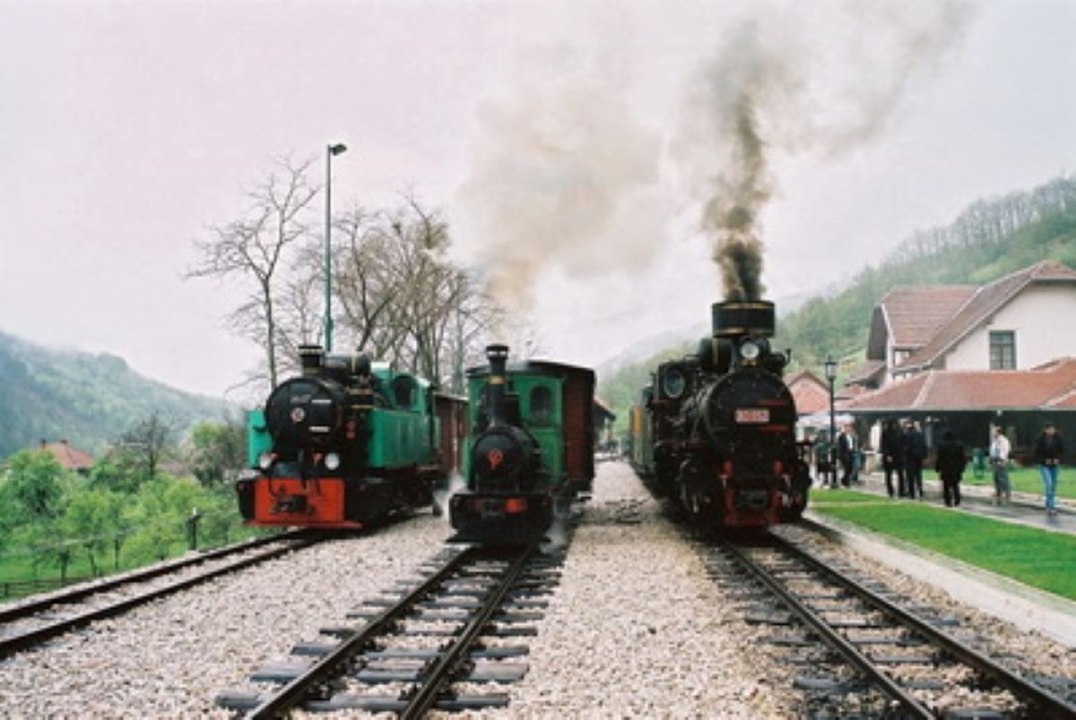 Šarganska osmica oživljava slavno vreme parnjača