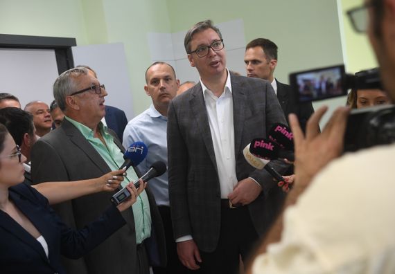 Predsednik Vučić prisustvovao otvaranju Zdravstvene stanice Borča