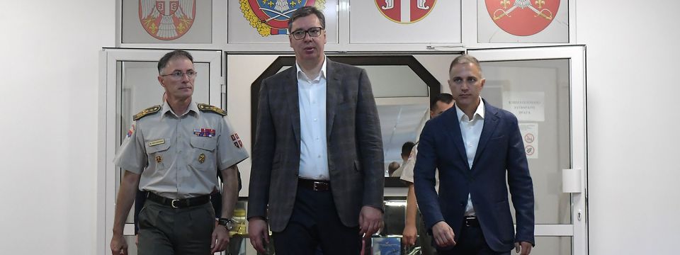 Predsednik Vučić sastao se sa predstavnicima vojnog vrha Republike Srbije