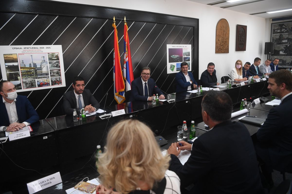 Predsednik Vučić posetio Kragujevac i opštinu Knić
