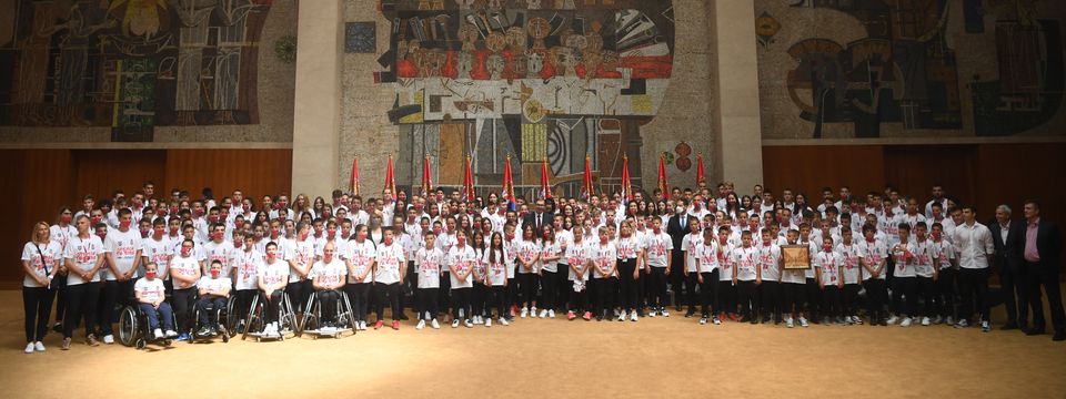 Председник Вучић састао се са младим спортистима са КиМ, из Републике Српске и дијаспоре