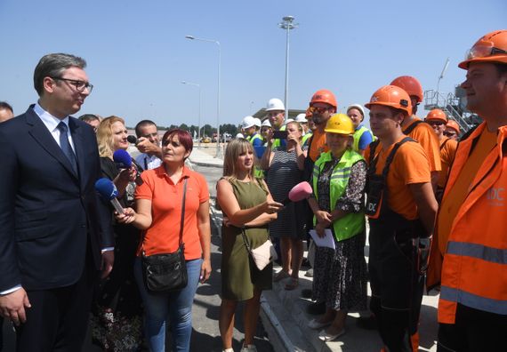 Predsednik Vučić obišao radove na izgradnji kompresorske stanice Velika Plana