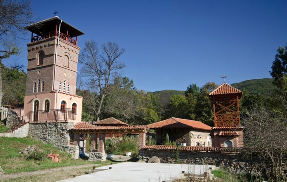Jašunjski manastiri – čuvari pravoslavlja na jugu Srbije Jašunjski manastiri – čuvari pravoslavlja na jugu Srbije