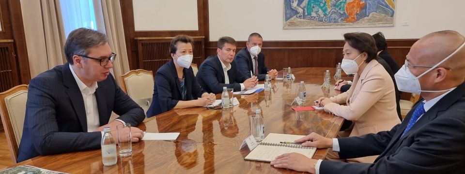 Predsednik Vučić sastao se sa predstavnicima kompanije Ziđin