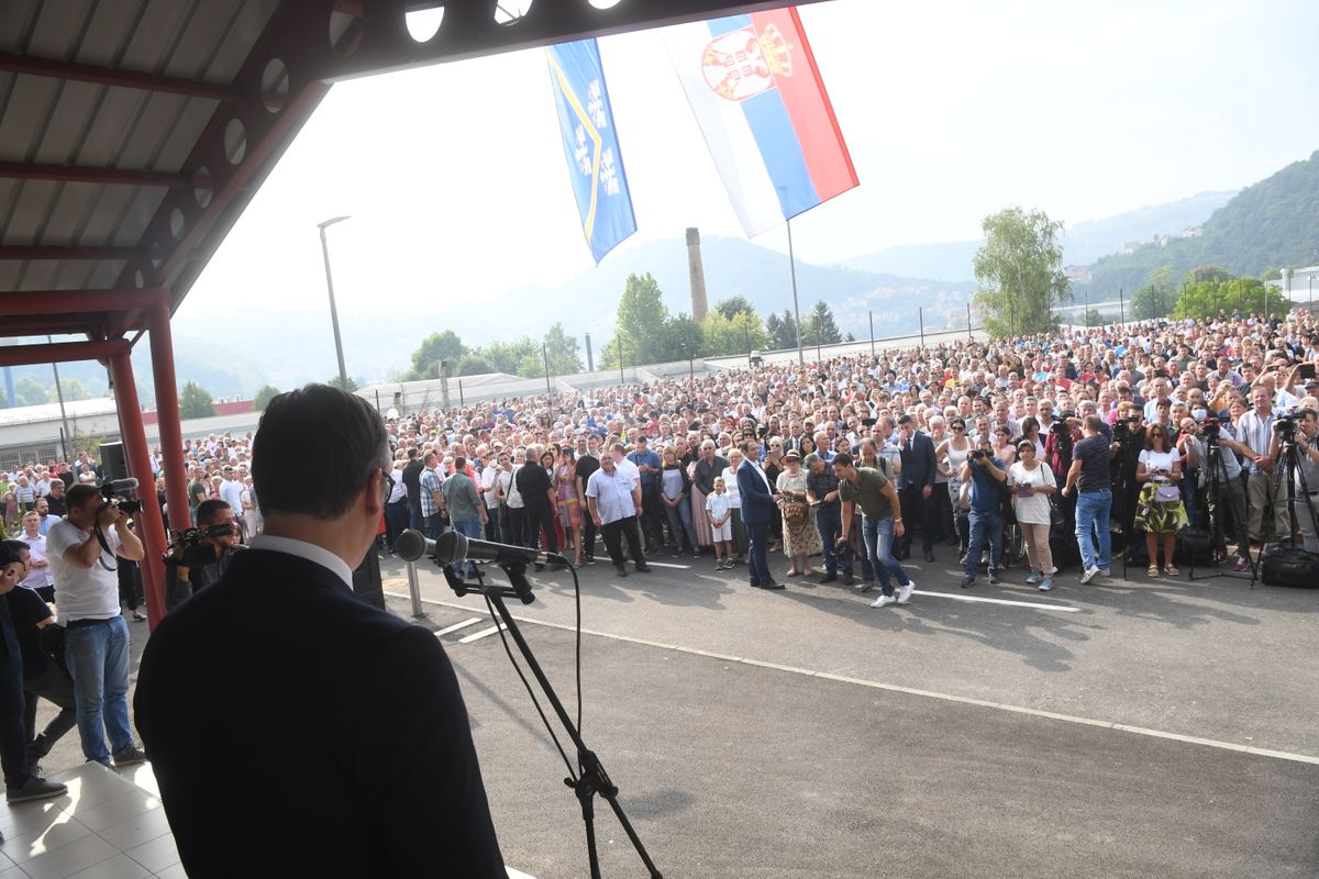 Председник Вучић обишао град Ужице, општину Бајину Башту и туристичко насеље Мећавник–Дрвенград