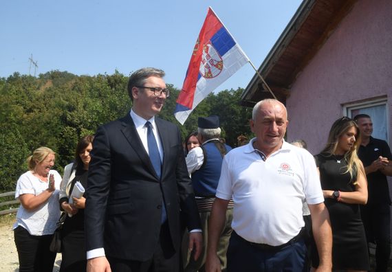 Predsednik Vučić obišao grad Užice, opštinu Bajinu Baštu i turističko naselje Mećavnik–Drvengrad