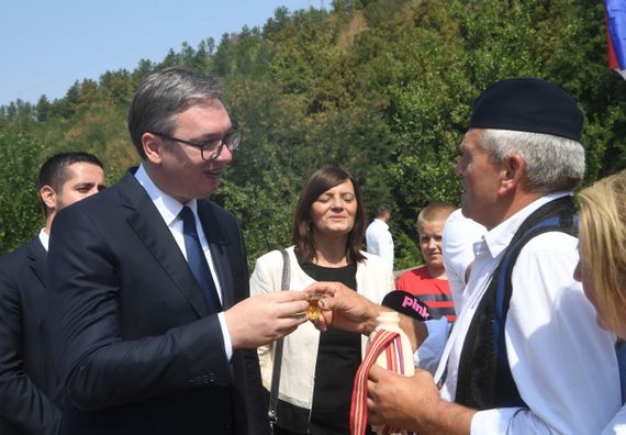 Председник Вучић обишао град Ужице, општину Бајину Башту и туристичко насеље Мећавник–Дрвенград