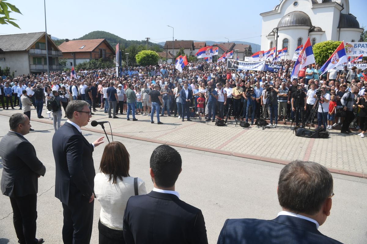 Predsednik Vučić obišao grad Užice, opštinu Bajinu Baštu i turističko naselje Mećavnik–Drvengrad