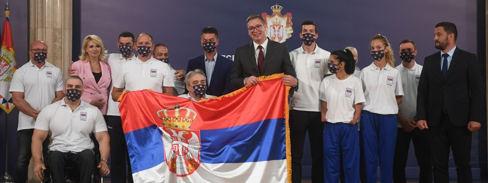 Predsednik Vučić sa Paraolimpijskim timom Srbije