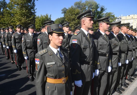 Председник Вучић присуствовао свечаности поводом промоције најмлађих официра Војске Србије