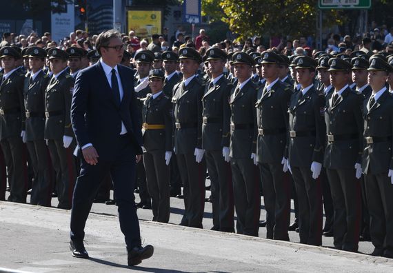 Predsednik Vučić prisustvovao svečanosti povodom promocije najmlađih oficira Vojske Srbije