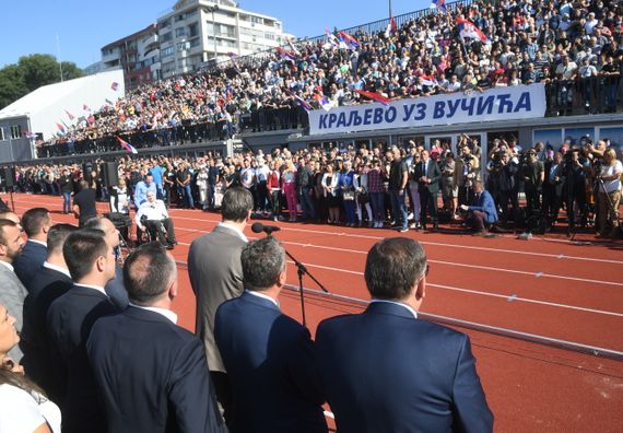 Predsednik Vučić obišao rekonstruisani Atletski stadion u Kraljevu