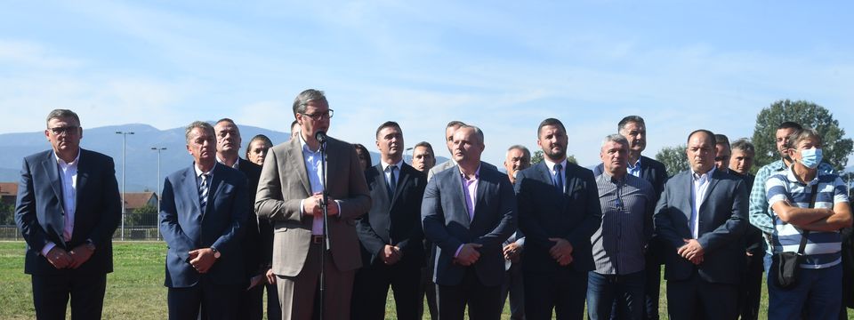 Predsednik Vučić obišao rekonstruisani Atletski stadion u Kraljevu