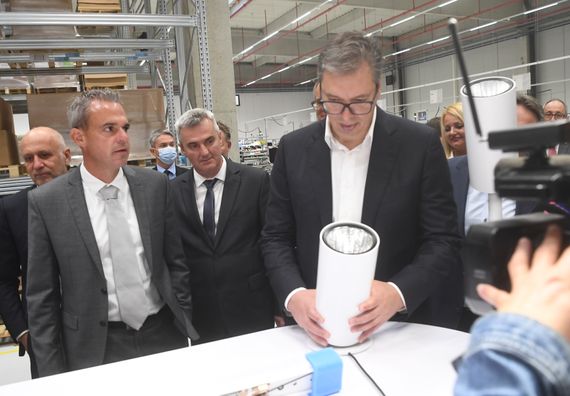 Predsednik Vučić prisustvovao svečanom otvaranju fabrike „Regent Lighting