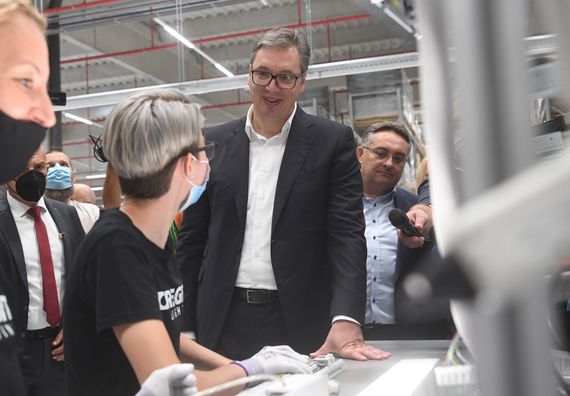 Predsednik Vučić prisustvovao svečanom otvaranju fabrike „Regent Lighting