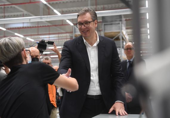 Predsednik Vučić prisustvovao svečanom otvaranju fabrike „Regent Lighting