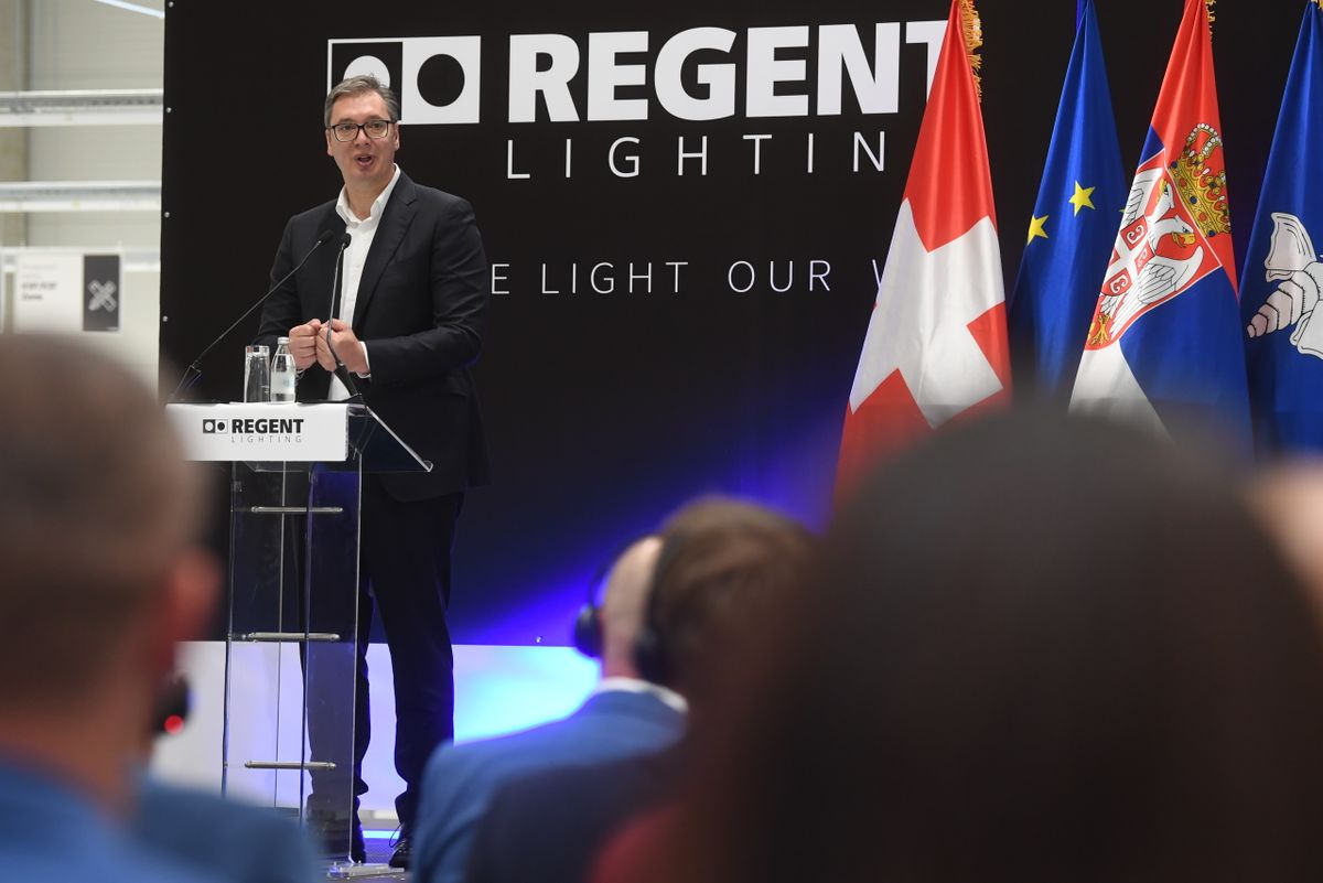 Predsednik Vučić prisustvovao svečanom otvaranju fabrike „Regent Lighting