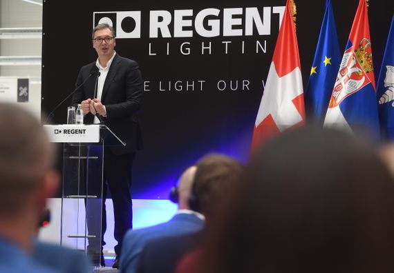 Predsednik Vučić prisustvovao svečanom otvaranju fabrike „Regent Lighting