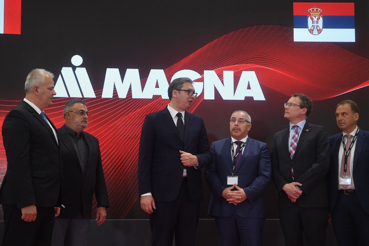 Predsednik Vučić prisustvovao svečanom otvaranju fabrike Magna Seating ogranak Aleksinac.