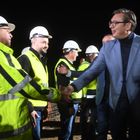Predsednik Vučić obišao radove na mostu preko Zapadne Morave