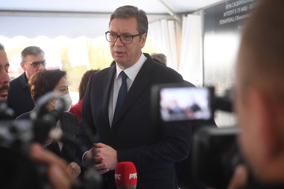 Predsednik Vučić prisustvovao ceremoniji obeležavanja početka izgradnje brze saobraćajnice Požarevac - Veliko Gradište - Golubac