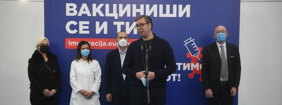 Predsednik Vučić primio treću (buster) dozu vakcine protiv korona virusa