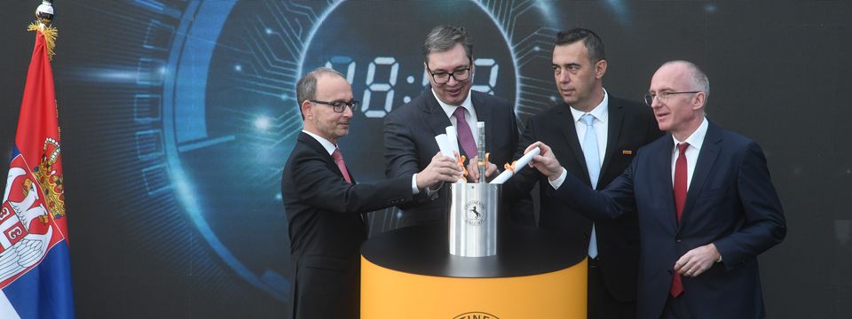 Predsednik Vučić prisustvovao svečanosti povodom završetka prve faze radova na izgradnji druge fabrike kompanije "Continental Automotive Serbia"
