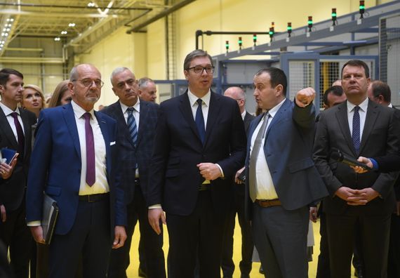 Predsednik Vučić prisustvovao svečanom otvaranju fabrike 